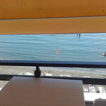 דירה Direct Stadem Second Floor לרנקה