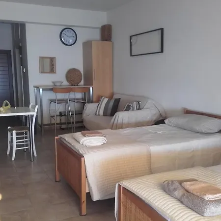 דירה Direct Stadem Second Floor לרנקה